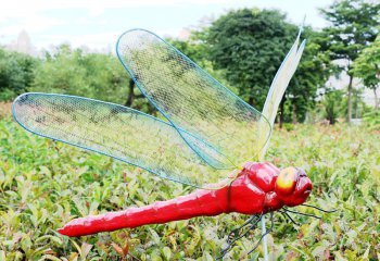 蜻蜓雕塑-花园广场红色玻璃钢蜻蜓雕塑