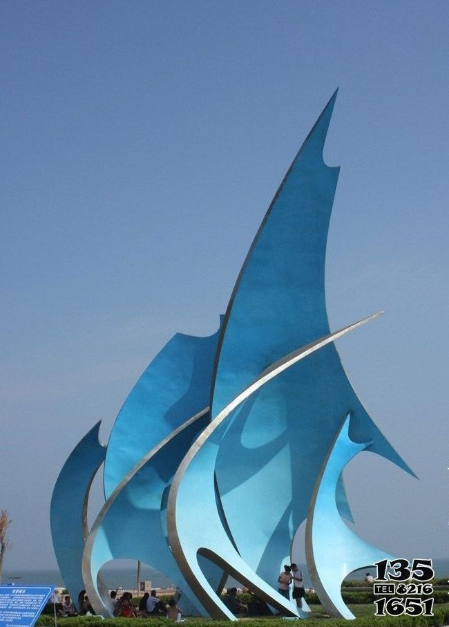 帆雕塑-城市不锈钢仿真抽象蓝色帆雕塑高清图片