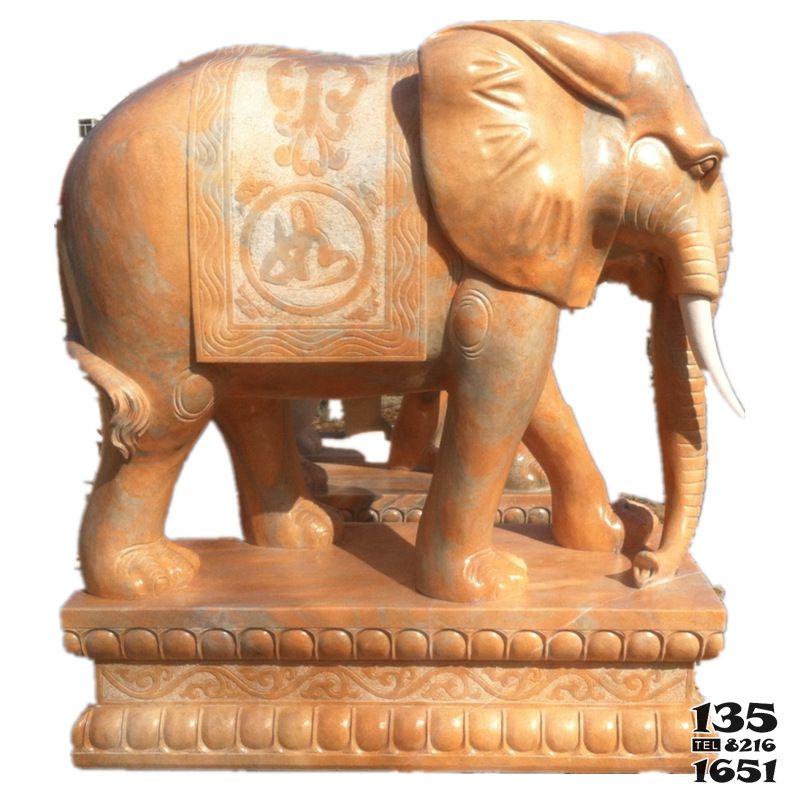 大象雕塑-别墅庭院晚霞红石雕大象雕塑高清图片