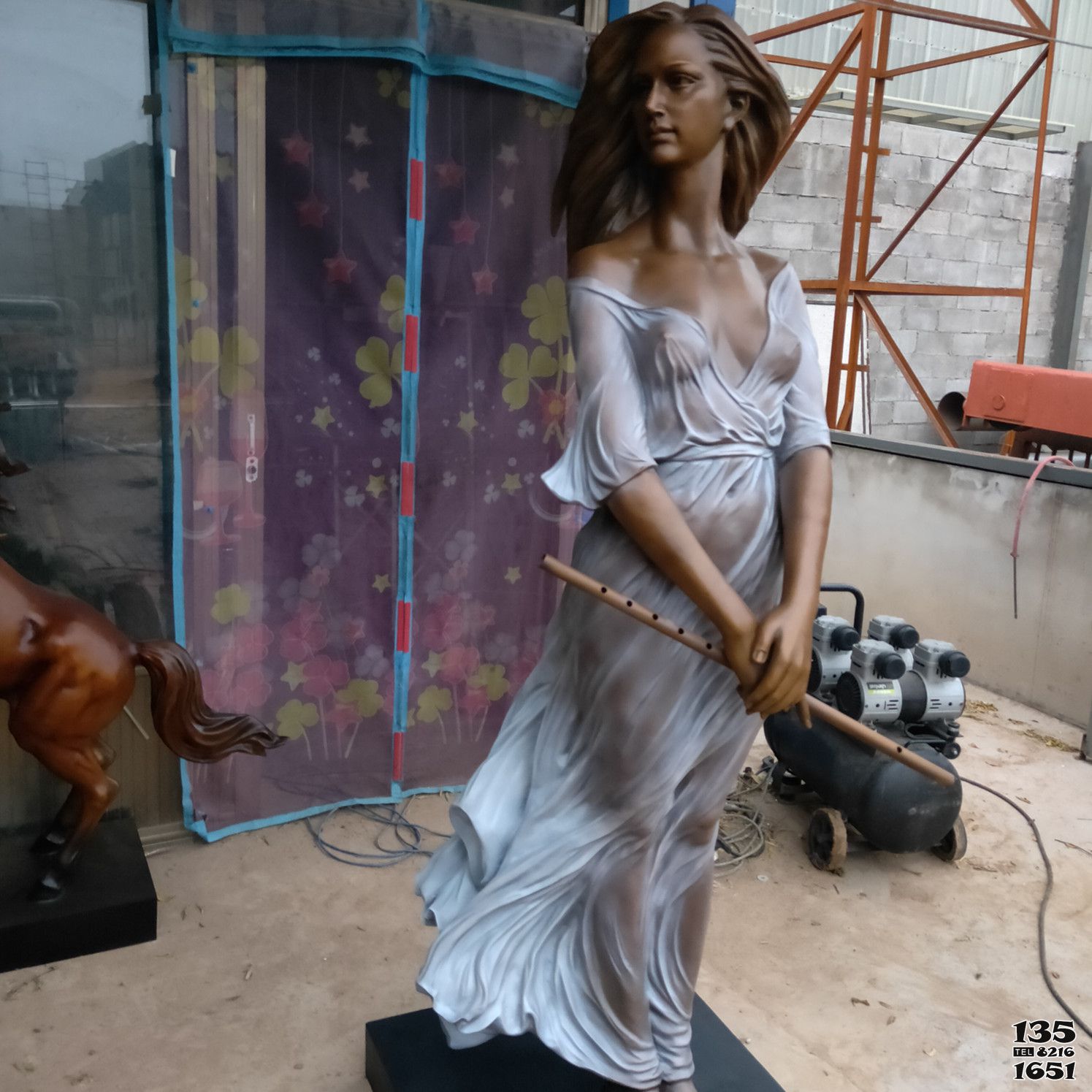西方人物雕塑-欧式美女人物玻璃钢雕塑摆件高清图片