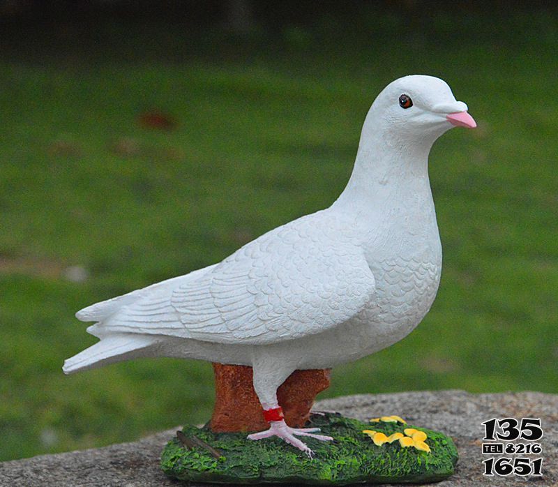 鸽子雕塑-公园户外创意仿真动物装饰品摆件鸽子雕塑高清图片