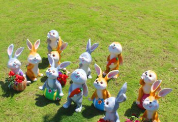 兔子雕塑-动物园摆放一群开心的玻璃钢兔子雕塑