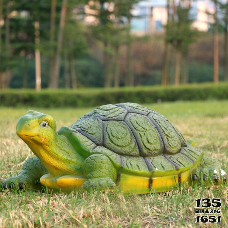 乌龟雕塑-草坪创意玻璃钢彩绘仿真动物景观乌龟雕塑高清图片
