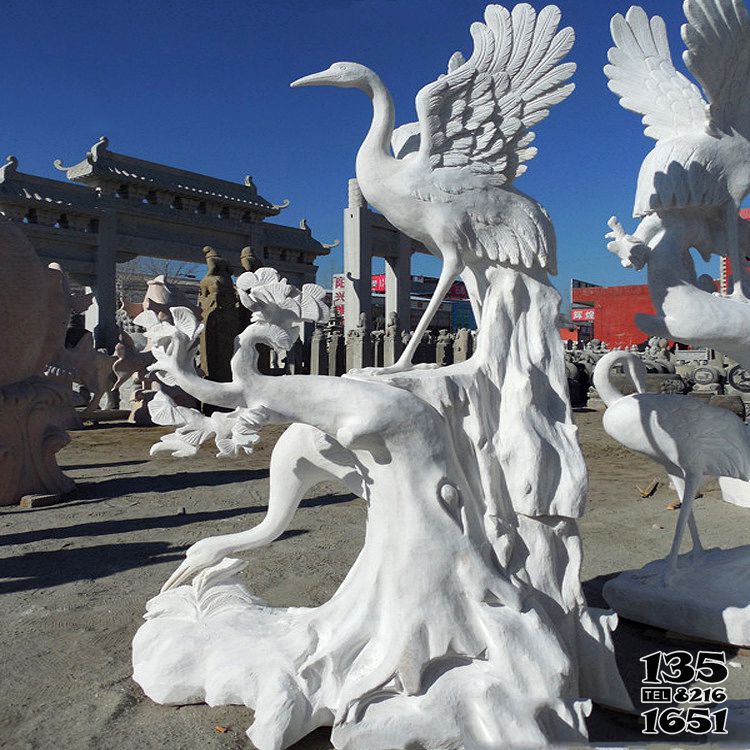 仙鹤雕塑-户外大型景观装饰品汉白玉石雕仙鹤雕塑高清图片