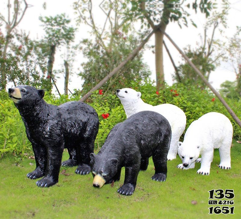 熊雕塑-动物园林摆放黑白彩绘玻璃钢熊雕塑高清图片