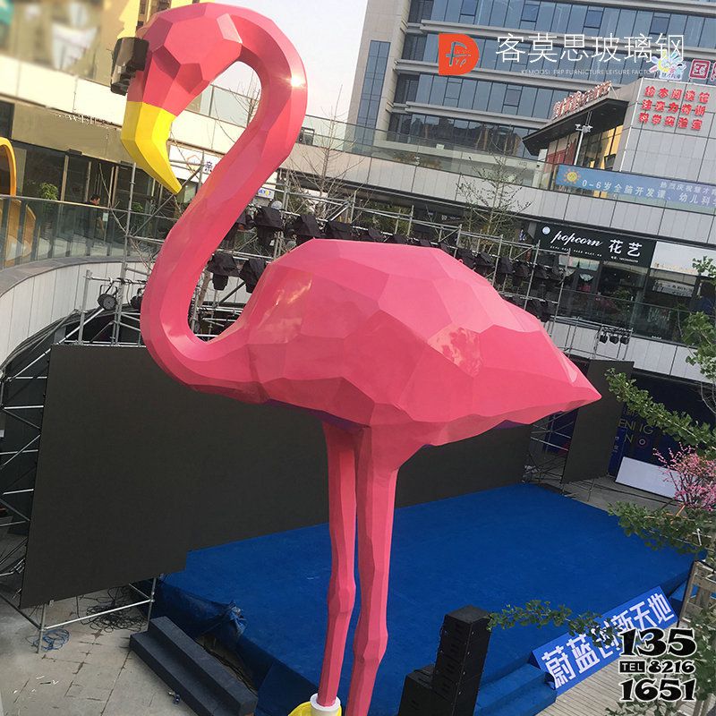 火烈鸟雕塑-商场摆放大型玻璃钢火烈鸟雕塑高清图片