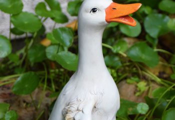 鸭子雕塑-花园玻璃仿真动物要做雕塑
