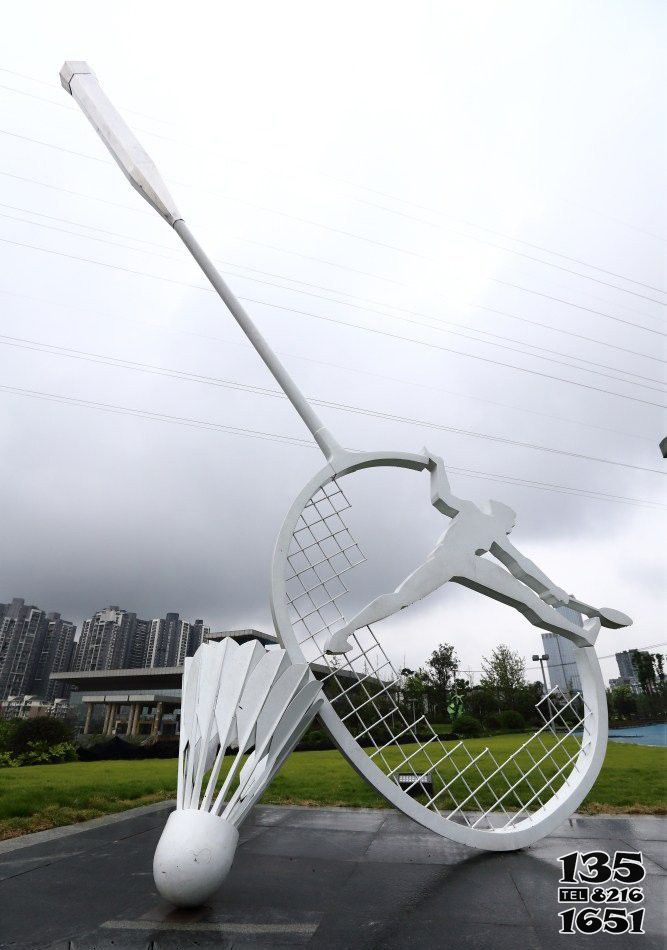 羽毛球雕塑-体育馆户外摆放不锈钢抽象羽毛球和球拍雕塑