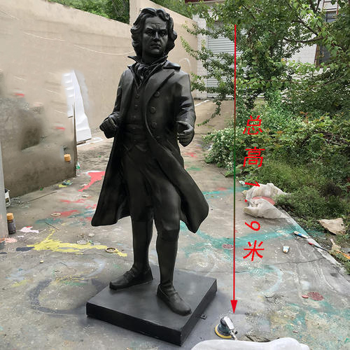 贝多芬雕塑-公园景区玻璃钢仿铜世界名人弗朗兹克莱恩贝多芬雕塑高清图片