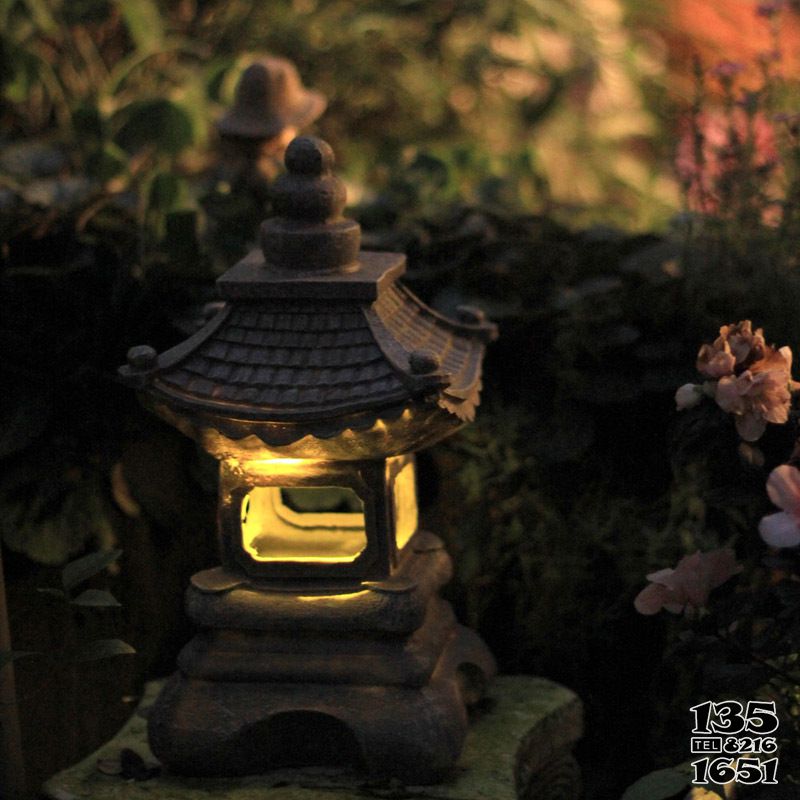 灯笼雕塑-日式石灯室内落地创意摆件禅观雕塑高清图片