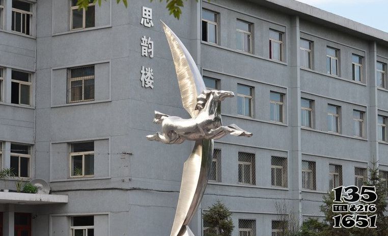飞马雕塑-学校摆放的奔跑的玻璃钢创意飞马雕塑高清图片