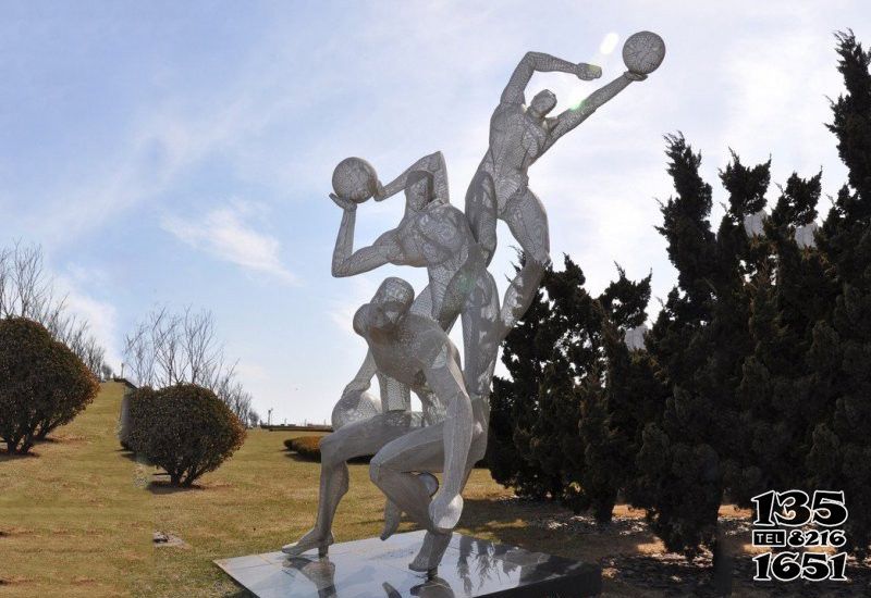 篮球雕塑-大学不锈钢打篮球网格抽象人物雕塑高清图片