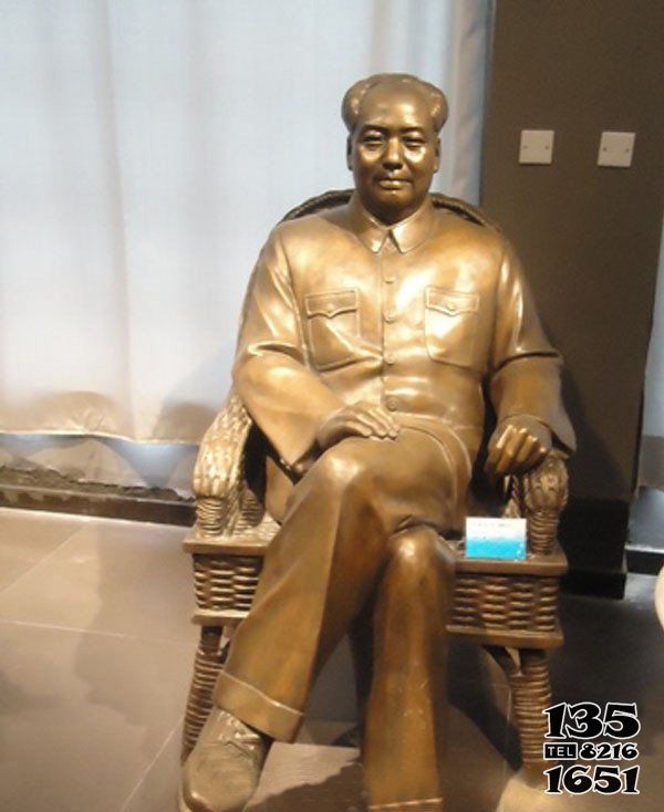 毛泽东雕塑-纪念馆纯铜打造坐着的毛主席毛泽东雕塑高清图片