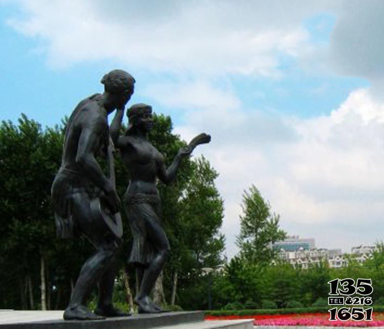 跳舞蹈雕塑-公园唱歌跳舞的人物玻璃钢仿铜雕高清图片