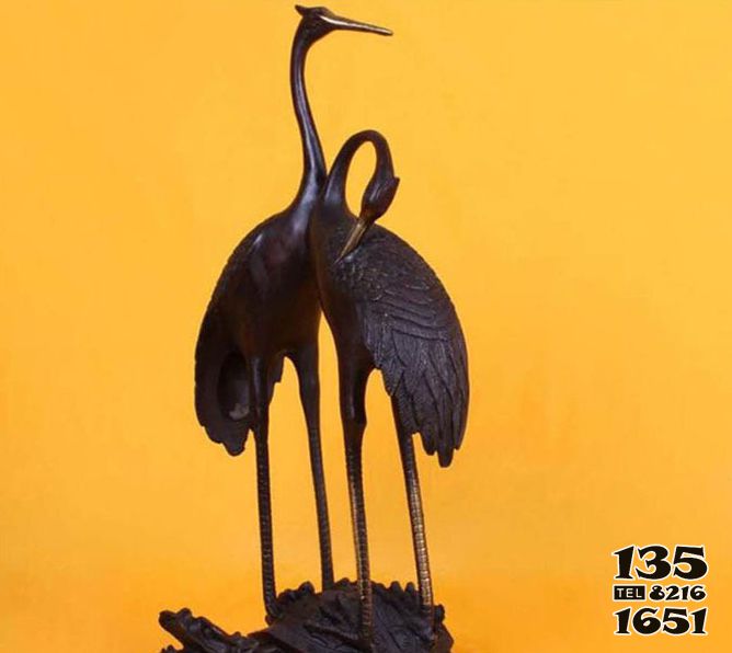 丹顶鹤雕塑-公园不锈钢仿铜户外园林景观装饰品丹顶鹤雕塑高清图片