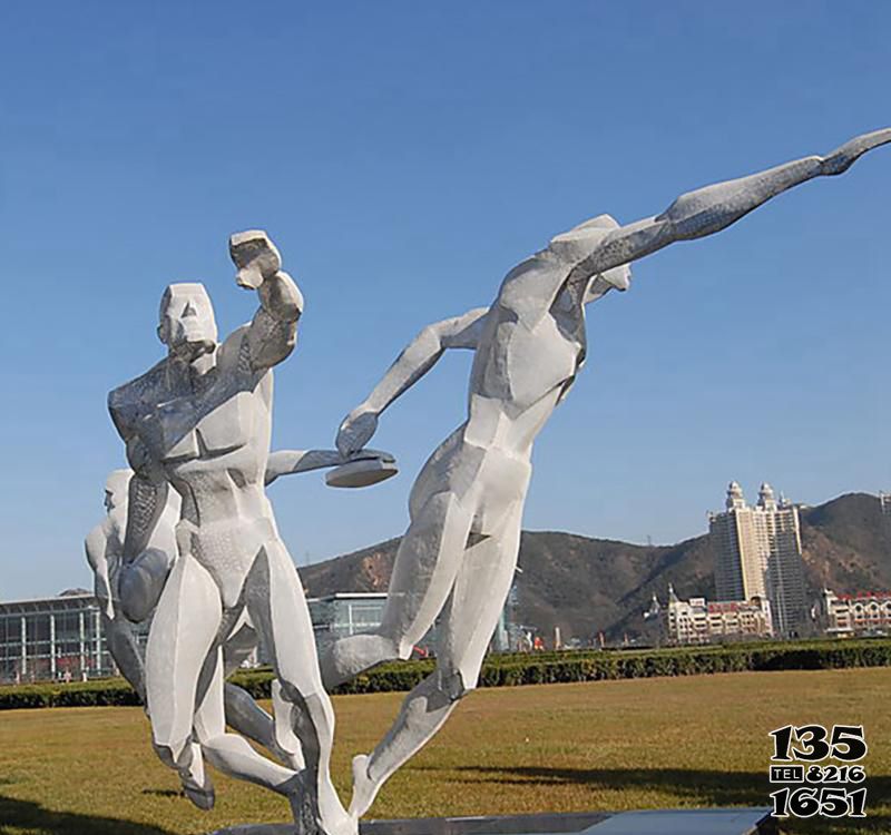 滑冰雕塑-不锈钢广场运动滑冰人物主题雕塑高清图片