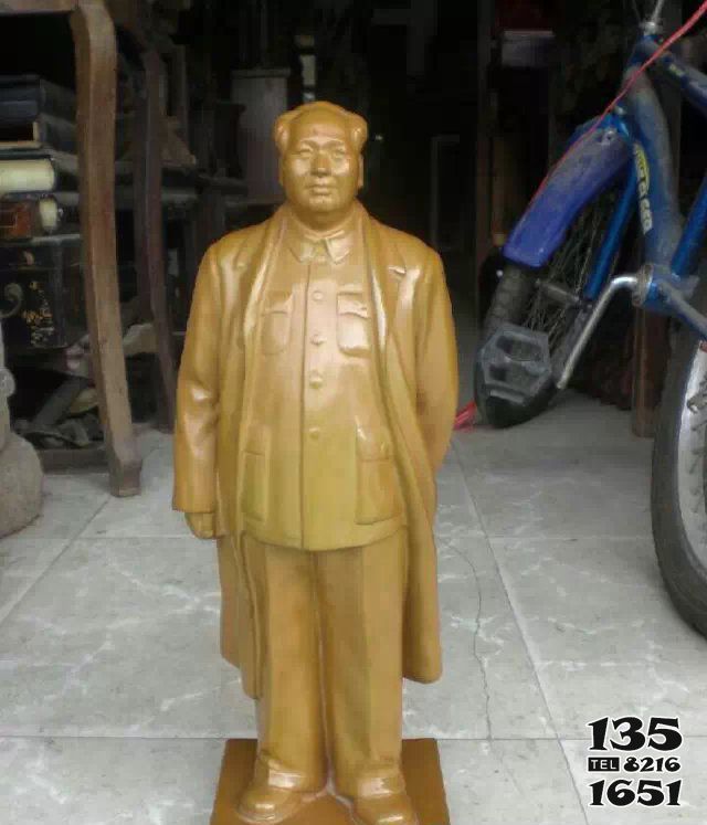 毛泽东雕塑-户外玻璃钢喷金鎏金伟人毛泽东雕塑高清图片