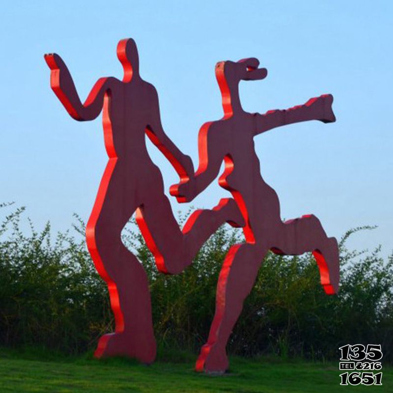 情侣雕塑-公园运动人物奔跑的剪影情侣雕塑高清图片