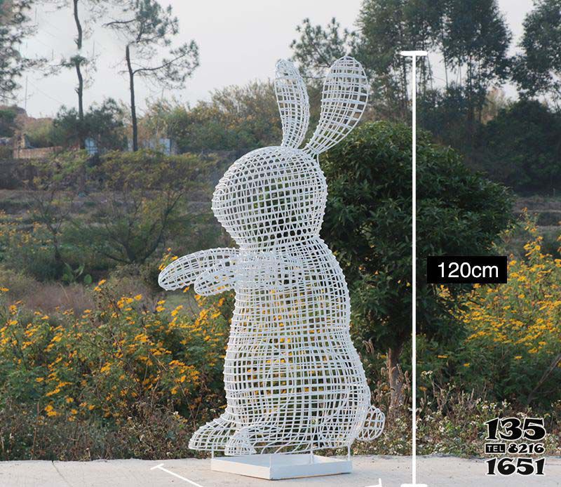 兔子雕塑-广场一只白色不锈钢镂空兔子雕塑