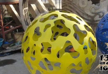 镂空球雕塑-游乐场不锈钢抽象黄色镂空球雕塑