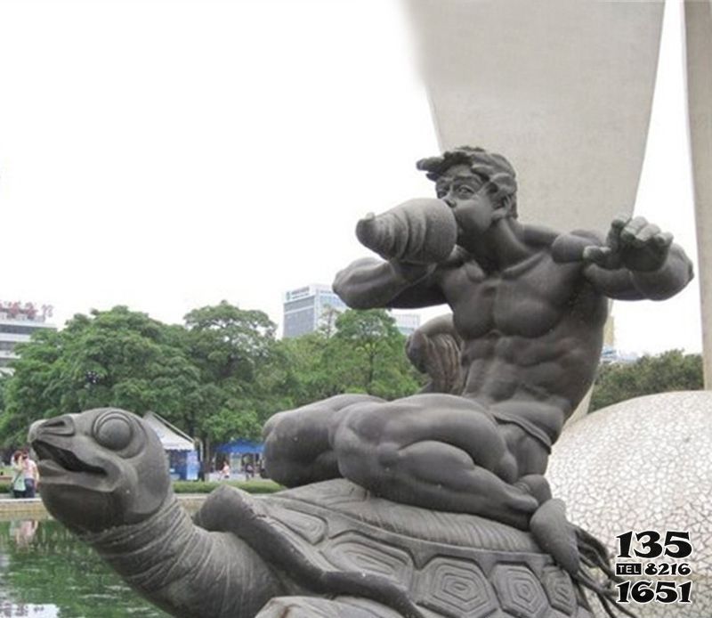 乌龟雕塑-景区大理石创意人物坐着乌龟雕塑高清图片