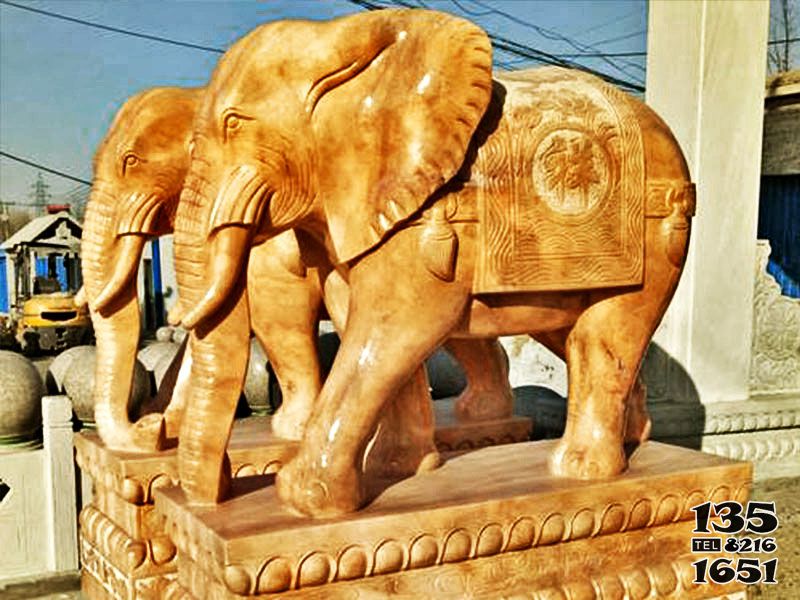 大象雕塑-庭院大型黄蜡石雕大象雕塑高清图片
