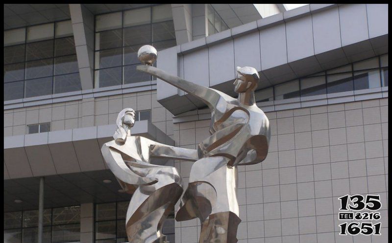 篮球雕塑-小区不锈钢抽象情侣打篮球人物景观雕塑