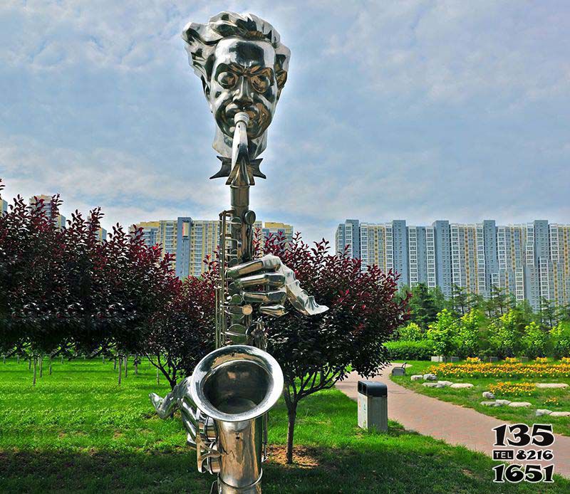 吹奏雕塑-不锈钢吹萨克斯创意抽象吹奏雕塑高清图片