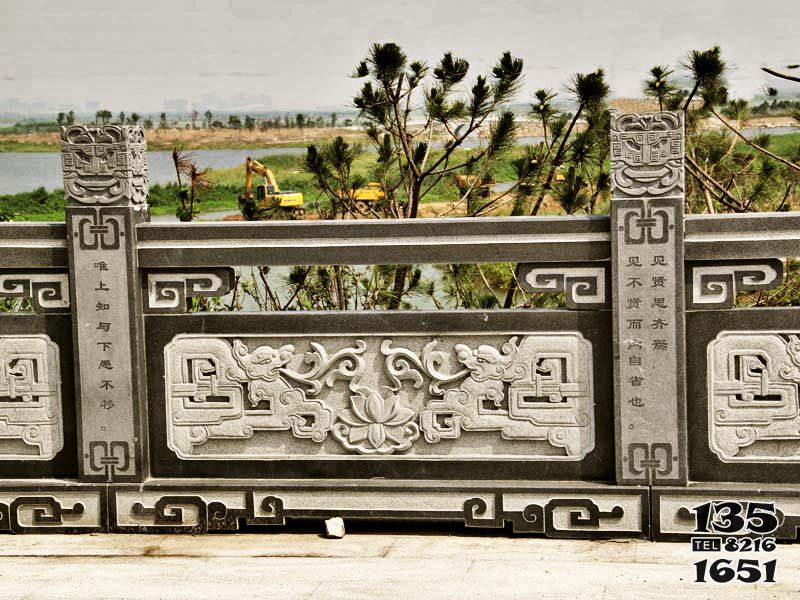 栏杆栏板雕塑-景区园林石桥青石浮雕传统文化栏杆雕塑高清图片