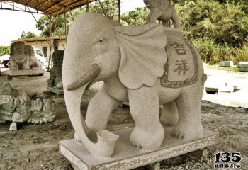 母子象雕塑-景区大理石石雕小象在母象背上的母子象雕塑