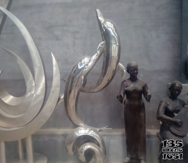 弹奏人物雕塑-广场人物铜雕弹雕塑 弹奏人物雕塑-广场人物铜雕弹雕塑高清图片