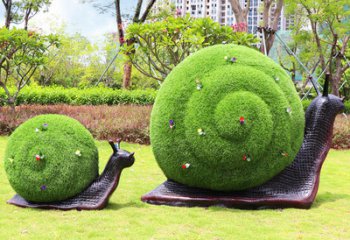 蜗牛雕塑-草地上摆放的两只绿植玻璃钢创意蜗牛雕塑