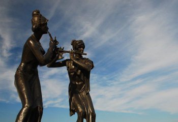 吹奏雕塑-广场吹奏乐器的少数民族人物景观铜雕吹奏雕塑