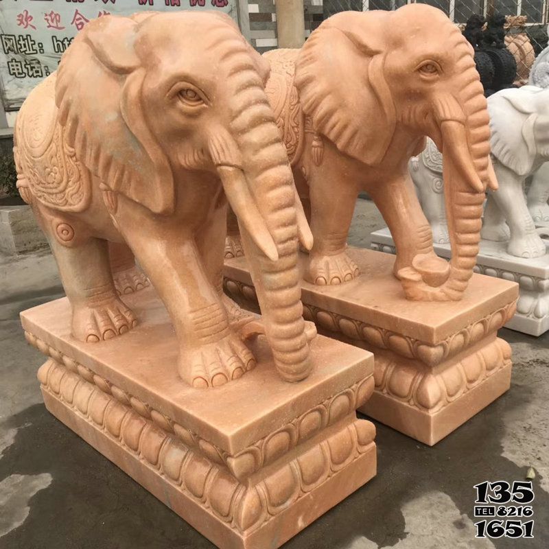 大象雕塑-黄蜡石石雕园林庭院大象雕塑高清图片