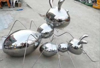 蚂蚁雕塑-花园城市摆放一大一小抛光玻璃钢蚂蚁雕塑