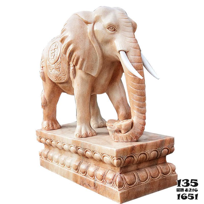 大象雕塑-户外园林大型景观晚霞红石雕大象雕塑高清图片