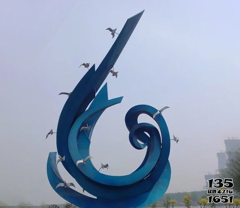 鸽子雕塑-别墅小区街道抽象艺术工艺蓝色标志鸽子飞翔雕塑高清图片