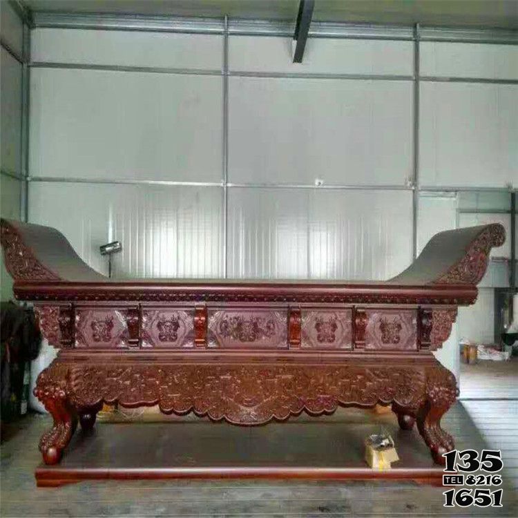 供桌雕塑-香樟木木雕刻大型寺院摆放供桌高清图片
