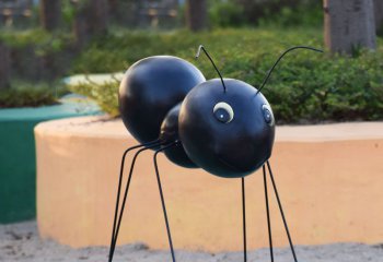 蚂蚁雕塑-售楼部黑色桥威廉朝前玻璃钢蚂蚁雕塑