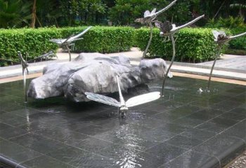 蜻蜓雕塑-小区公园喷泉摆放镜面蜻蜓不锈钢雕塑
