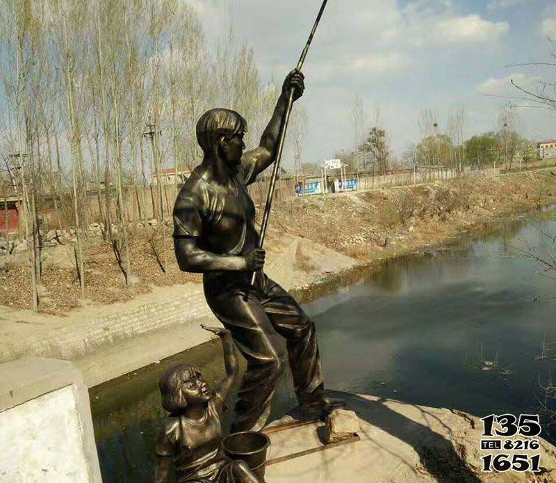打渔雕塑-钓鱼者公园湖边人物玻璃钢仿铜雕塑高清图片