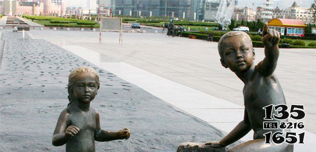 儿童雕塑-广场小孩玩耍人物铜雕儿童雕塑高清图片