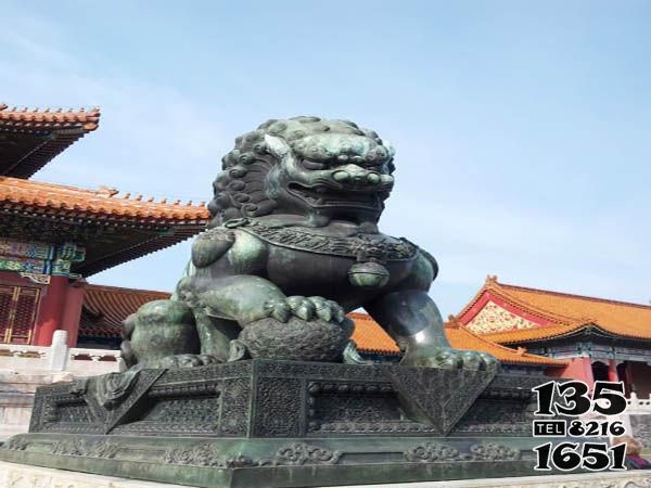 狮子雕塑-故宫大型仿真动物青石石雕狮子雕塑高清图片