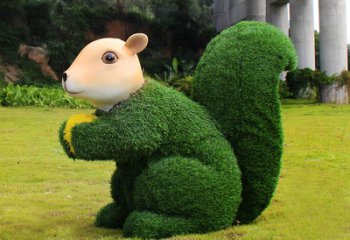 松鼠雕塑-草坪创意玻璃钢站着的松鼠雕塑