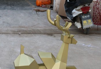 鹿雕塑-户外景观不锈钢几何抽象卧着的鹿雕塑