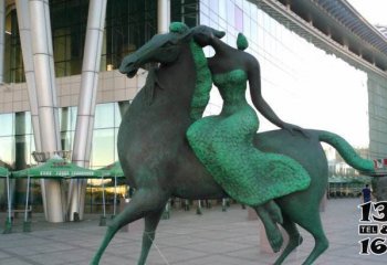 骑马雕塑-广场玻璃抽象彩绘女孩骑马雕塑