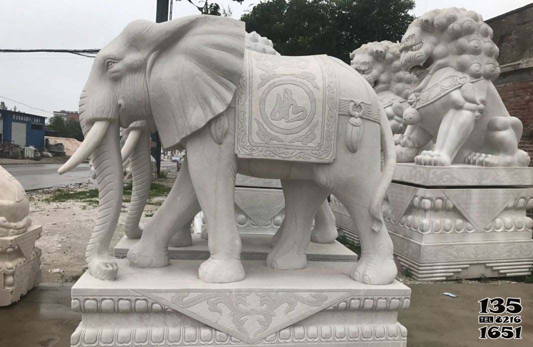 大象雕塑-户外景区大型大理石石雕大象雕塑高清图片