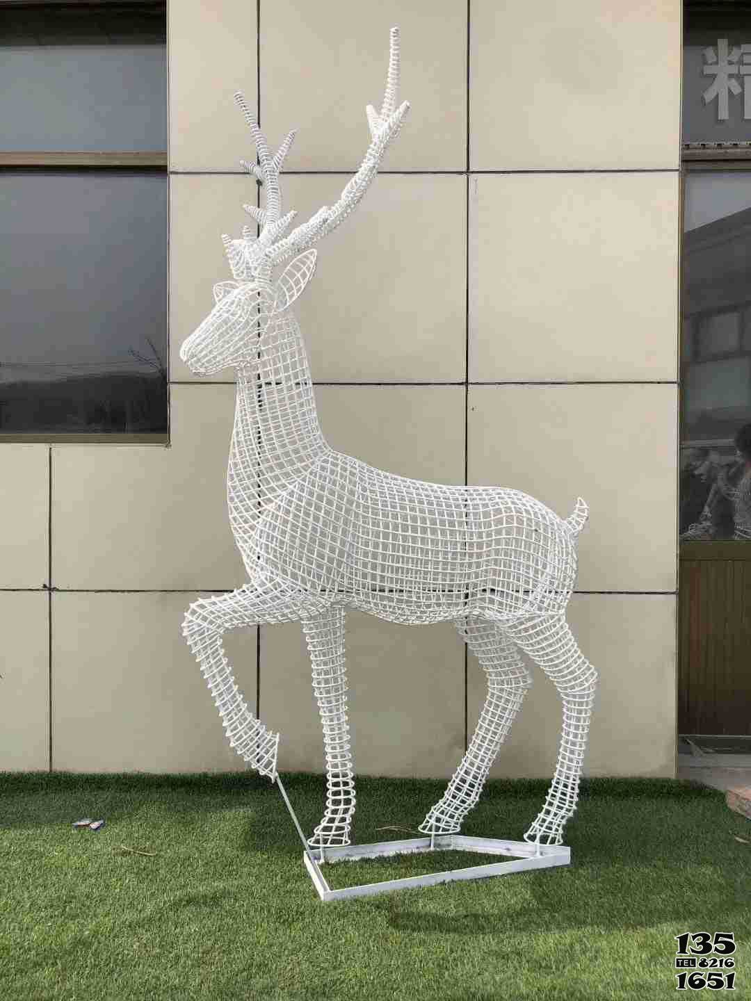 梅花鹿雕塑-公园一只不锈钢镂空铁艺梅花鹿雕塑