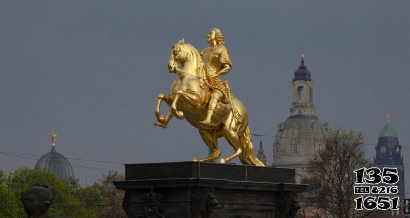 骑马雕塑-广场铜雕西方人物景观骑马雕塑高清图片