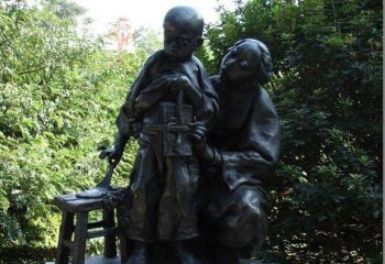 亲情雕塑-公园教孩子背书的母亲铜雕亲情雕塑